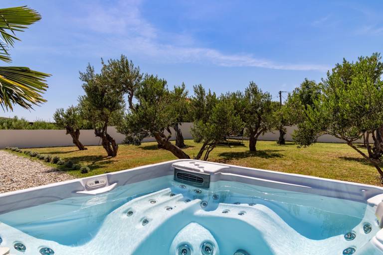 Villa with hot tub, garden & private pool | Sea view — photo 5