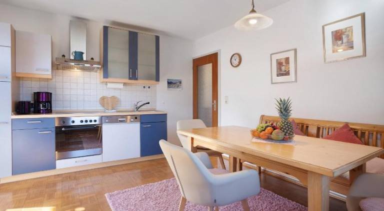 Rental apartment with 3 rooms for 5 persons — photo 3