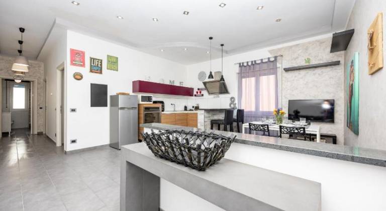 Fully equipped holiday apartment with patio | Close to the beach | Pet-friendly — photo 3
