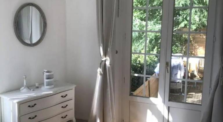 Apartment with 1 room for 3 persons in Dole