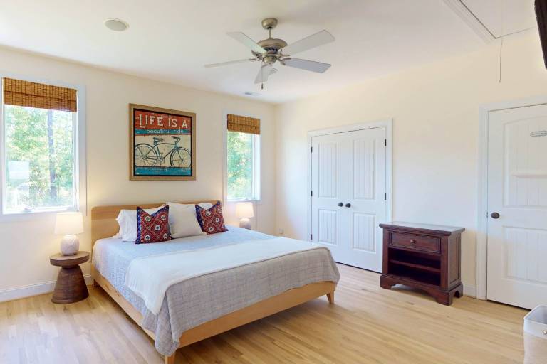Family-oriented wonderful vacation home with private pool, barbecue & hot tub | River view | Dogs allowed — photo 5