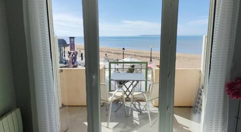 Rental apartment with pool | Beach nearby | Pets allowed — photo 2