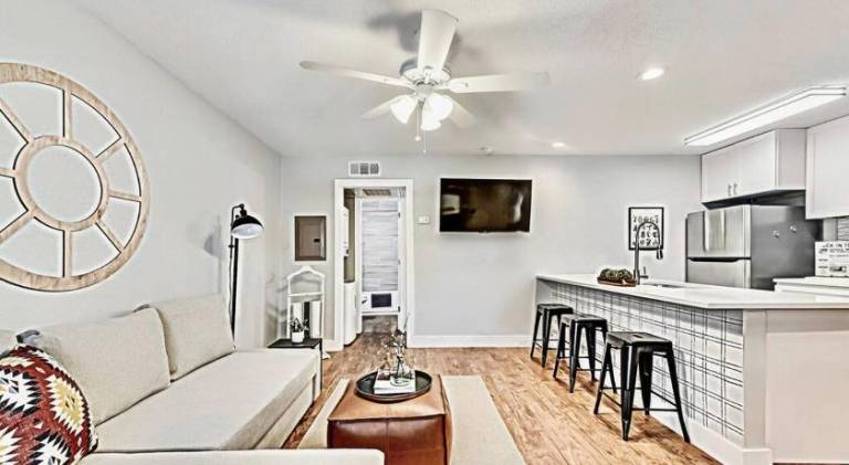 Holiday apartment with 1 room for 5 persons in Dallas, TX