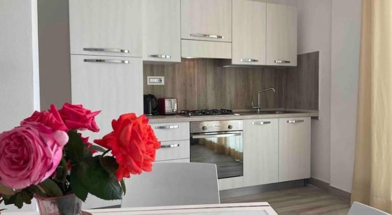 Holiday apartment with hot tub & pool — photo 4