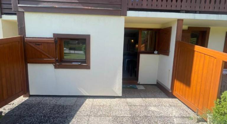 Rental apartment with patio & garden — photo 3