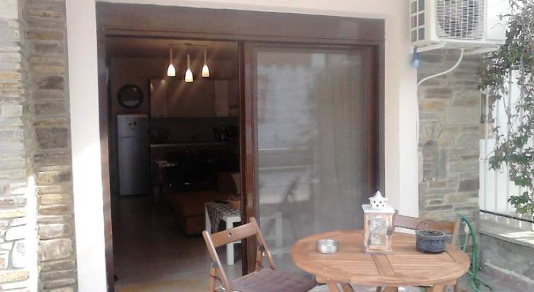 Luxury apartment by the beach — photo 3