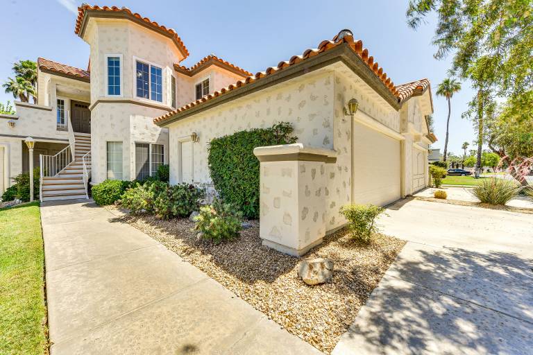 Pool Access: Newly Renovated Palm Desert Condo — photo 3