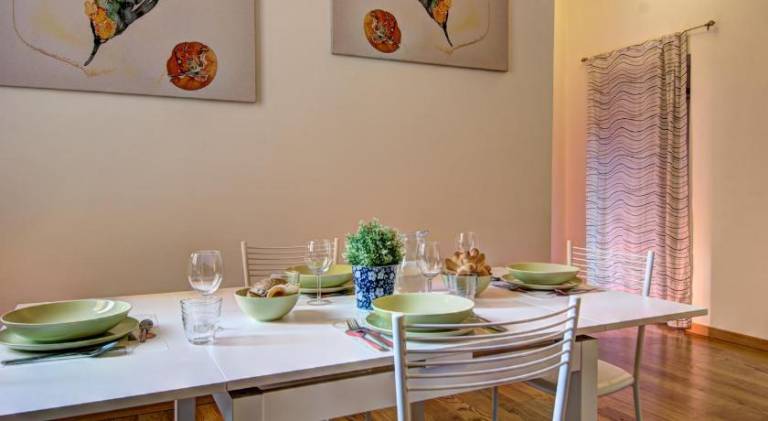 Rental apartment | Close to Two Towers — photo 2