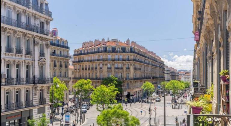 Appart sur la rue de la republique — photo 4