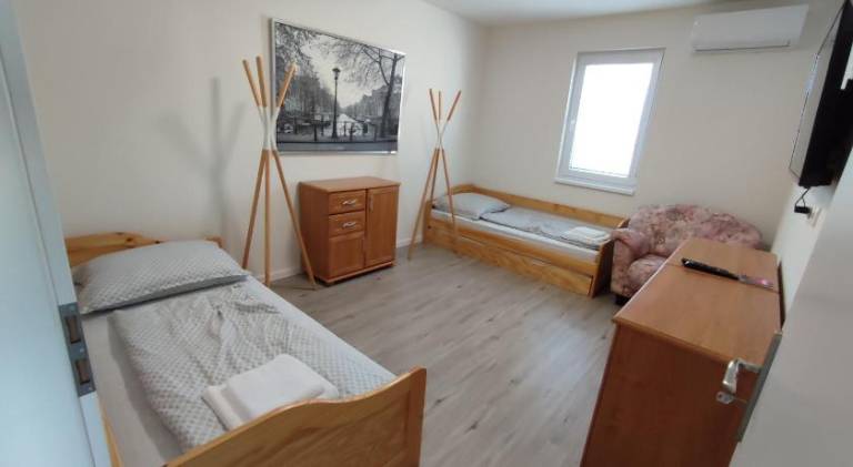 Rental apartment with terrace & garden | Pets allowed — photo 2