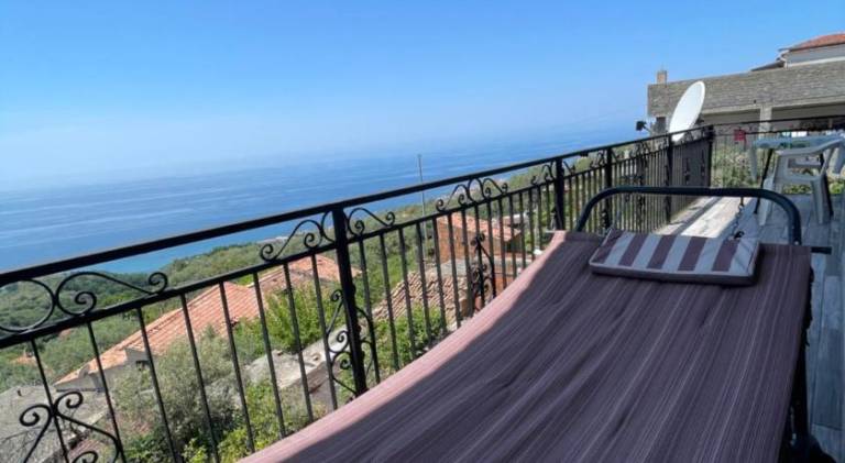 Wonderful rental apartment with patio & garden | Pet-friendly — photo 3