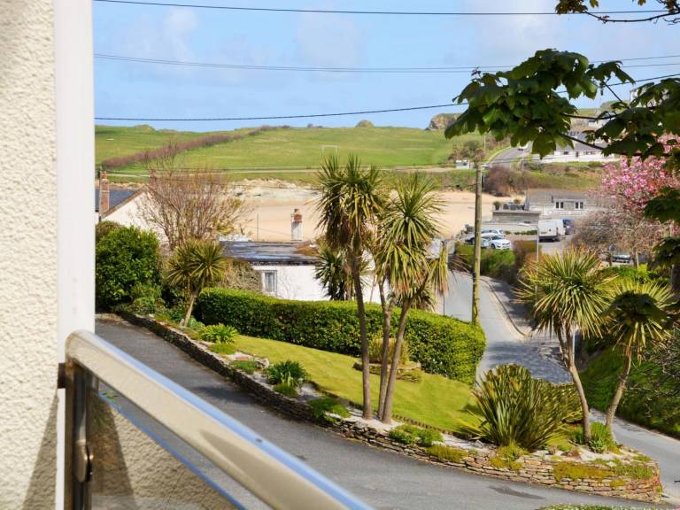 Holiday apartment | Close to the beach | Pets allowed in Newquay