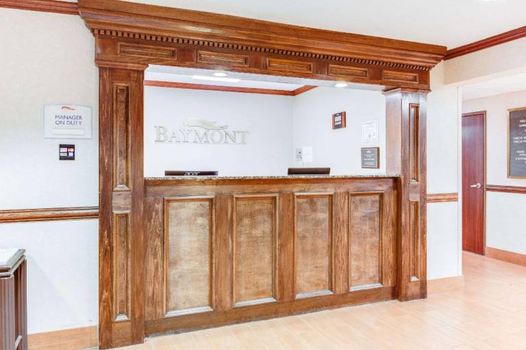Baymont by Wyndham Kalamazoo West — photo 3