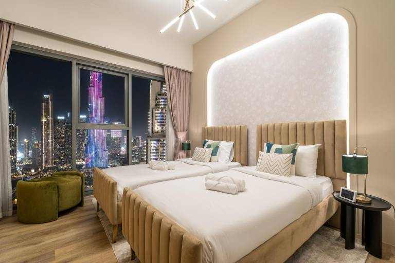Fully equipped charming vacation home with pool, jacuzzi & garden | Next to Burj Khalifa | Good for workation | Pets allowed — photo 2