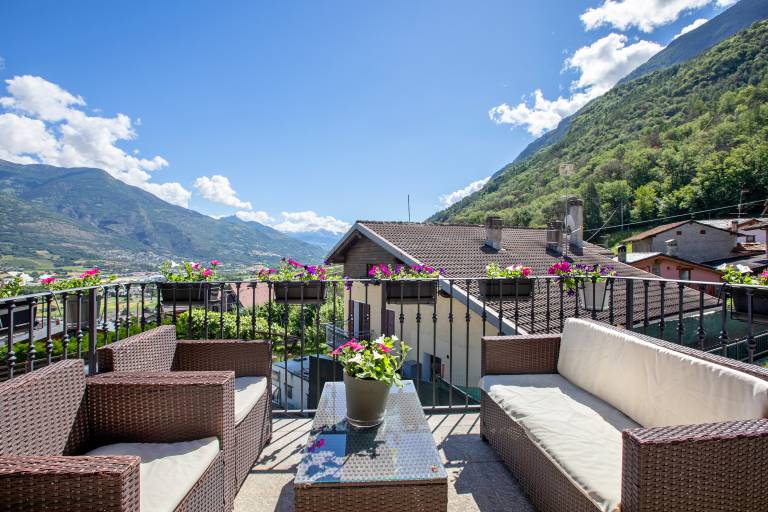 Apartment 'Maison Bebe Mont Emilius' with Mountain View, Private Terrace and Wi-Fi — photo 3