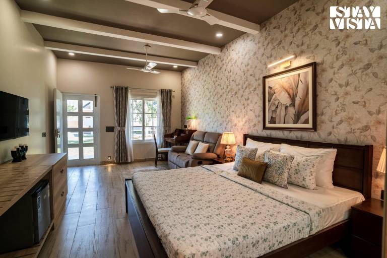 StayVista at Luxury Cottage@The Ivory Courtyard — photo 4