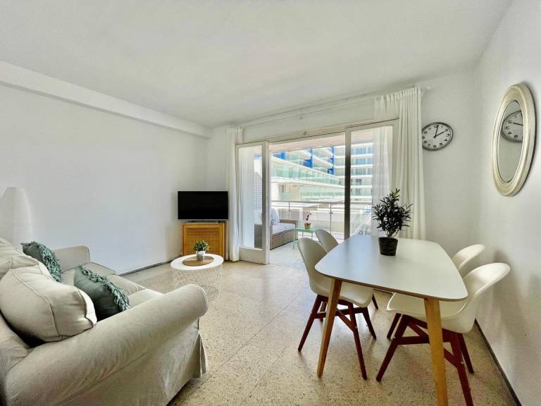 Holiday apartment with pool — photo 3