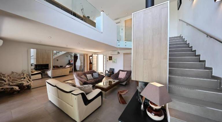 Child-friendly lovely villa with grill, pool & terrace | Dogs allowed — photo 2