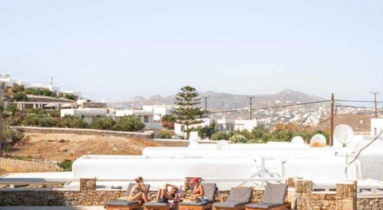 Pleasant villa with pool, garden & patio | Next to the beach | Pets allowed in Mykonos