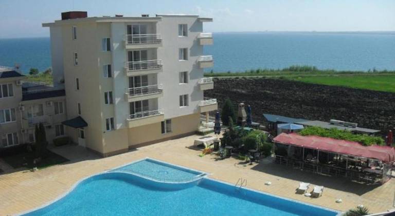 Holiday apartment with pool — photo 5