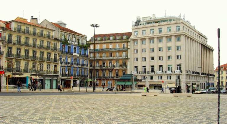 Apartment | Near São Jorge Castle | Perfect for remote work — photo 3