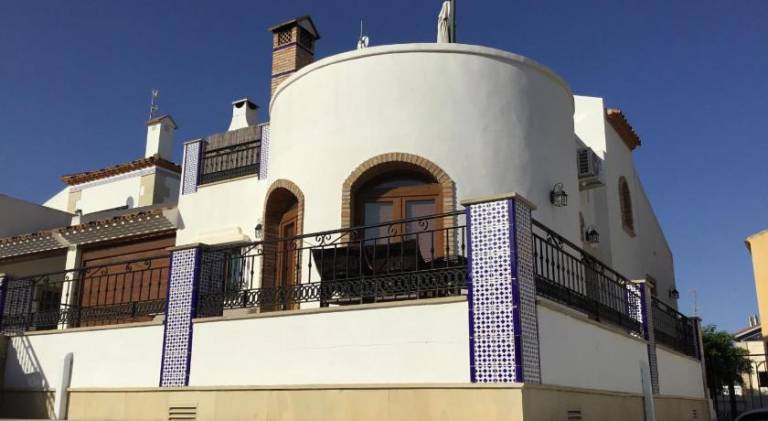 155 m&sup2; Villa