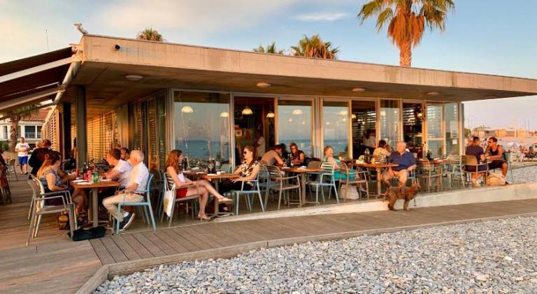 Front beach Luxury near Nice airport — photo 4