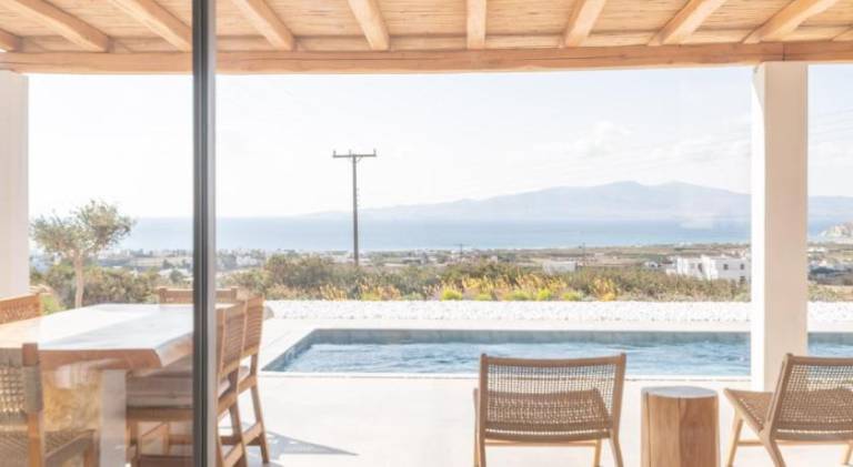 Beautiful villa with terrace, yard & private pool | Perfect for remote work | Dogs allowed — photo 3