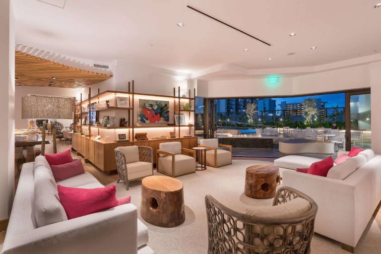 Hyatt Centric Waikiki Beach — photo 3