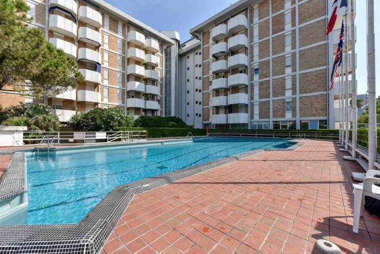Pleasant rental apartment with patio | Next to the beach | Pet-friendly in Jesolo