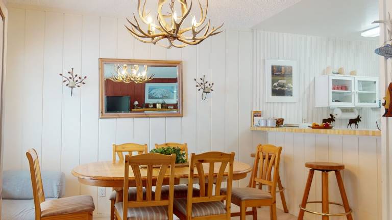 Condo with heated pool, sauna & grill — photo 2