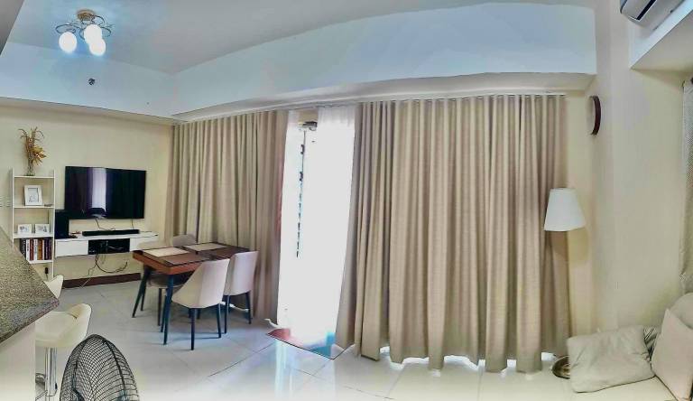 Apartment with yard & pool — photo 2