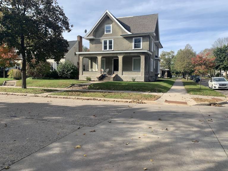 House  La Crosse