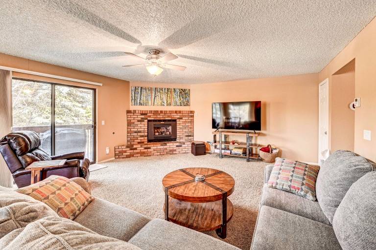 Flagstaff Condo w Balcony in Golf Community