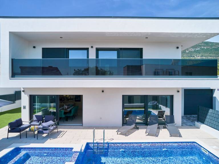House  Split