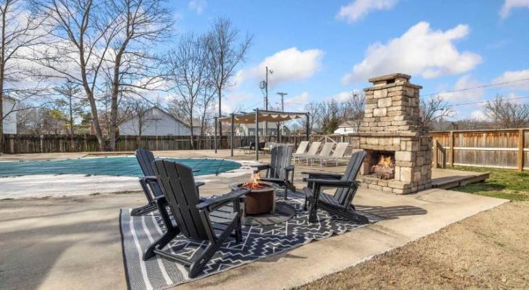 Pleasant vacation home with pool | Pet-friendly — photo 4