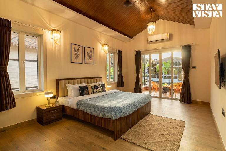 Villa with jacuzzi, pool & garden | Pet-friendly — photo 2