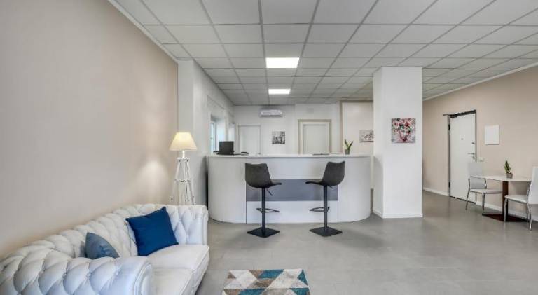 Serviced apartment with terrace — photo 4