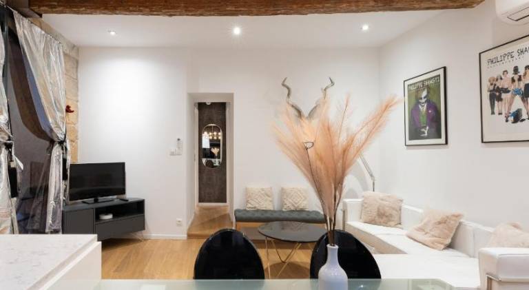 Le Yona Mirabeau - Appartement T3 Atypique situe dans le centre ville historique - proche Rotonde — photo 2