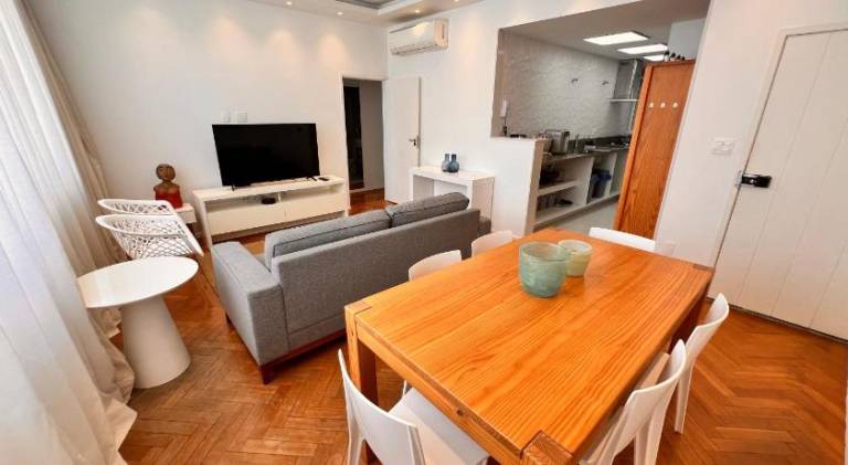 Charming apartment | Close to Fort Copacabana | Beach nearby | Pet-friendly in Leme