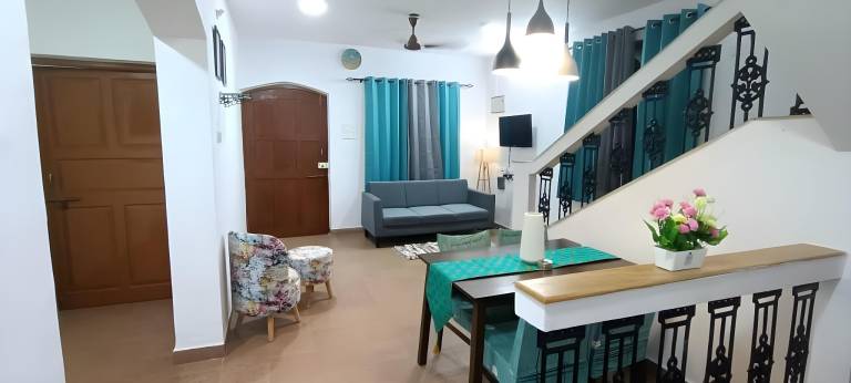 Vacation home with terrace | Perfect for remote work | Pet-friendly in Calangute
