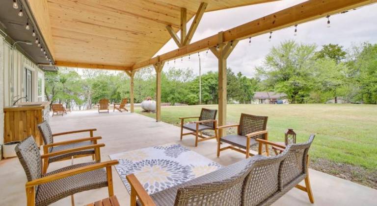 Vacation home | Pet-friendly in Checotah, OK