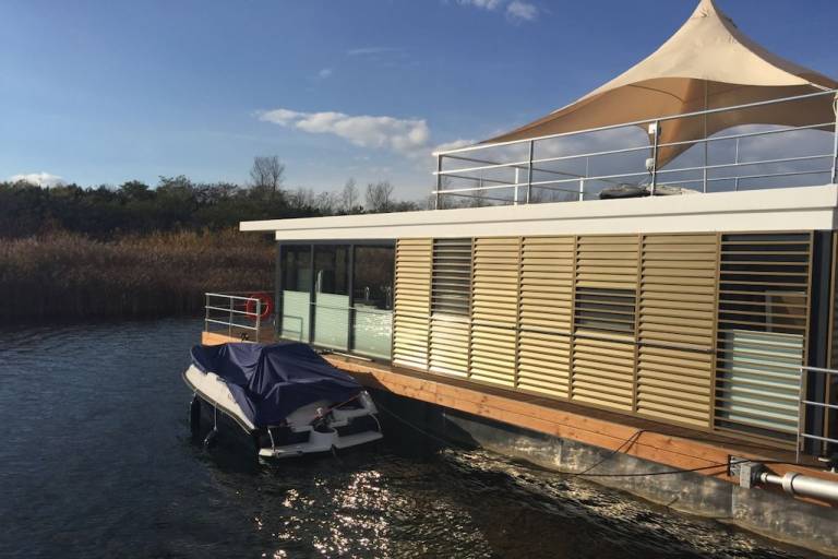 Hausboot  Bitterfeld-Wolfen