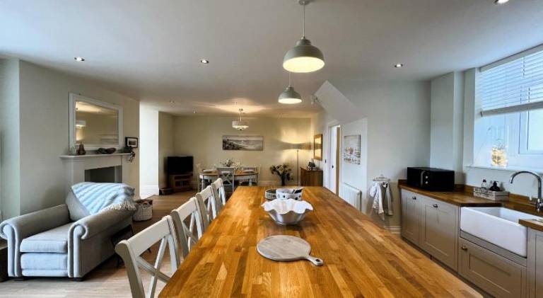 House | Beach nearby | Pet-friendly — photo 3