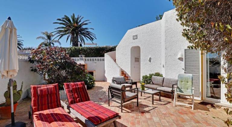 Villa with patio, barbeque & garden — photo 4