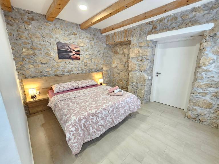 Fully equipped lovely vacation home with private pool, terrace & grill | Dogs allowed — photo 5