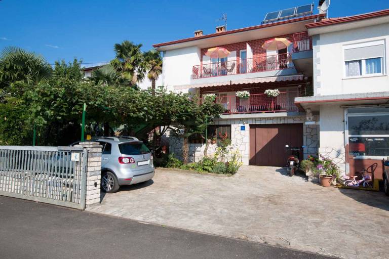 Fully equipped rental apartment with patio, garden & barbeque | Pets are welcome — photo 3