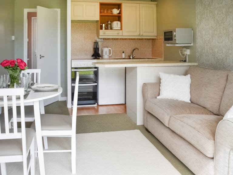 Cottage with 2 rooms for 4 persons — photo 4