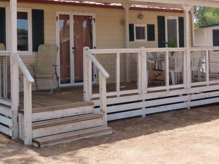 Mobile home with terrace & pool — photo 2