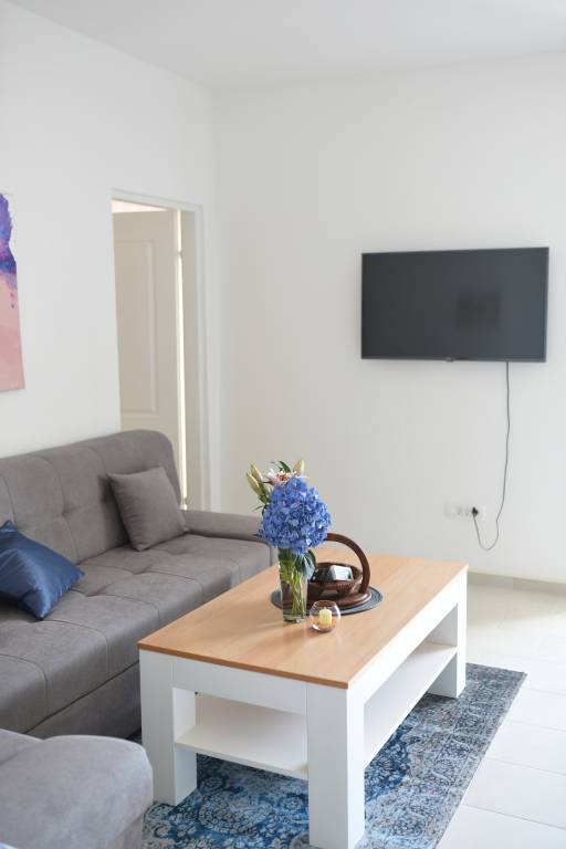 Three bedroom apartment with terrace and sea view Makarska (A-19795-d) — photo 3